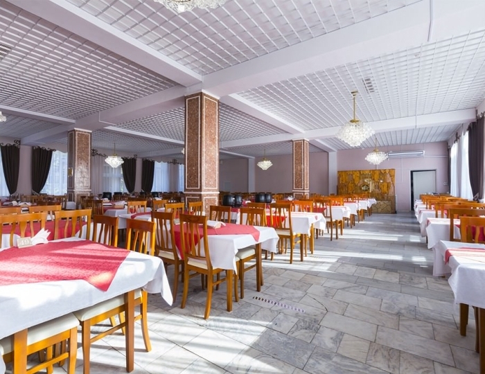 Столовая общий зал - Санаторий «Целебный ключ» Ессентуки